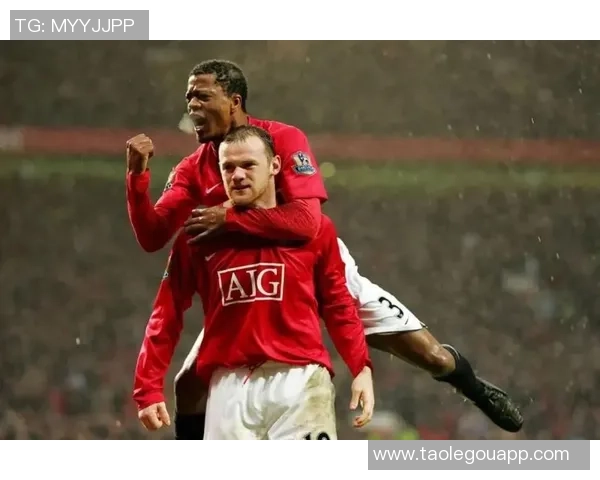 曼联票选最佳边翼卫：瓦伦西亚榜首，埃弗拉、吉格斯列二三位